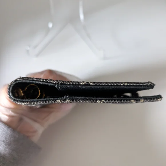 Vintage Louis Vuitton Agenda with Signature Monogram - Picture 9 of 10